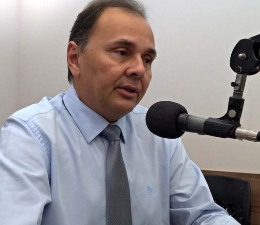 Deputado lamenta prisão temporária de ex-secretária da PMCG