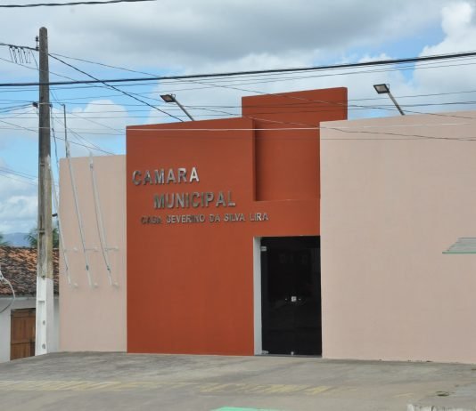 Presidente da Câmara de Mogeiro convoca vereadores para votação do parecer de cassação do prefeito