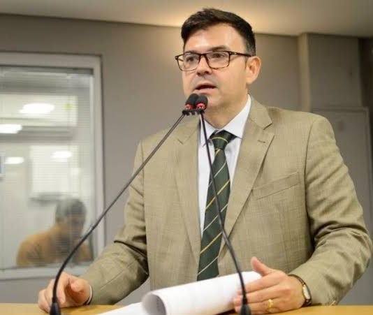 Raniery Paulino quer força tarefa no cadastramento das pessoas que receberão auxílio do governo