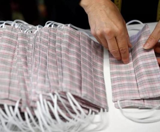 Vereador propõe linhas de crédito a pequenas fábricas e costureiras autônomas, para incentivar a confecção de máscaras