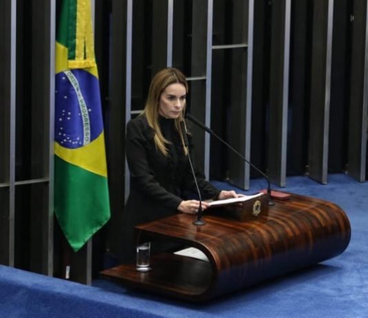 Daniella Ribeiro garante recursos para Ciência e Tecnologia