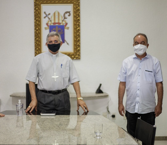 Inácio Falcão visita o Bispo Diocesano de CG, e destaca que as ações do seu futuro governo serão voltadas ao social