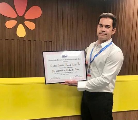 Hapvida: Candido Júnior recebe honraria da ADVB