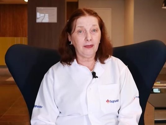Infectologista ressalta a importância da vacinação contra a Covid-19