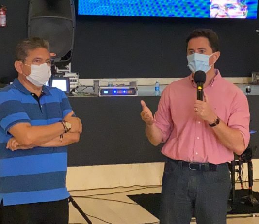 Após audiência com ministro, Veneziano e Adriano Galdino recebem garantia de retomada do programa de carros-pipa na Paraíba