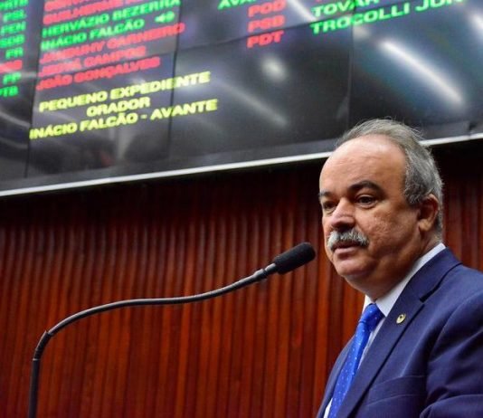 Lei do Deputado Estadual Inácio Falcão institui campanha permanente de combate ao racismo nas escolas, eventos esportivos e culturais da PB