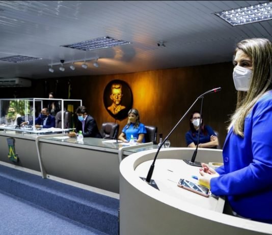 Abril Azul: Vereadores discutem conscientização sobre o autismo em sessão especial