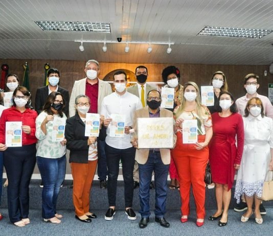 Agosto Dourado: CMCG entregará potes doados e vereadora alerta para campanha “de agosto a agosto”