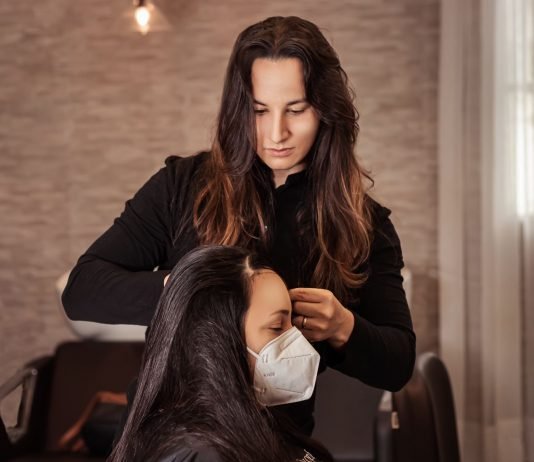 Hair Stylist Anderson Melo faz live sobre autoestima e depressão