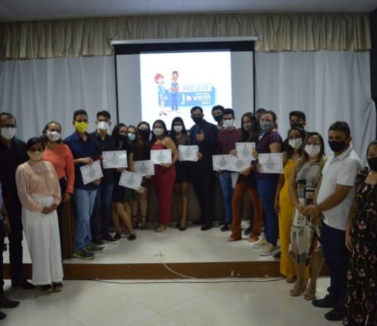 Em sessão histórica, Câmara Municipal de Itatuba instala Parlamento Jovem