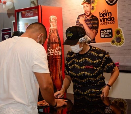 Partage Shopping recebe hamburgueria de Carlinhos Maia