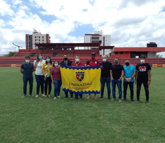 Para virar clube formador, Campinense Clube sela convênio com UNINASSAU