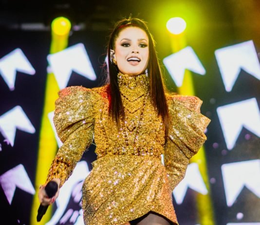 Juliette emociona multidão em show na Arena Brahma em Campina Grande