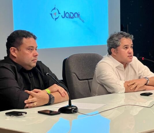 Efraim se compromete com setor de turismo durante sabatina: “Menos impostos e menos burocracia”