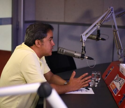 Em Campina, Efraim foca no serviço prestado, em novos apoios e nas propostas para o Senado Federal