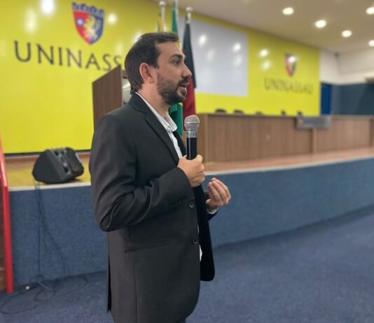 Centro Universitário realiza palestra com o presidente do CRMV-PB