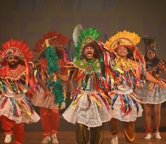 Emoção e cores marcam os primeiros dias do Festival Folclórico de Campina Grande