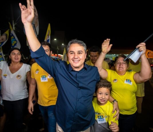 Efraim comemora mais de 120 gestores ao seu lado na corrida para o Senado. “Para ganhar a confiança precisamos mostrar ação”