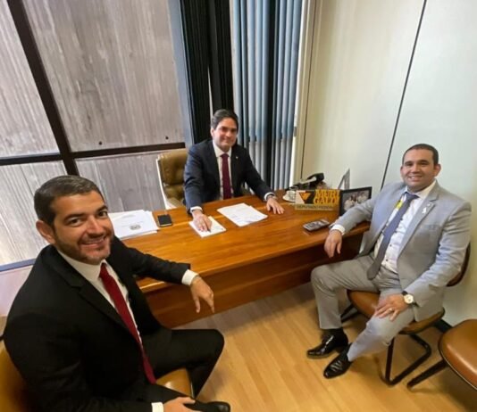 Em Brasília, Murilo Galdino garante destinação de emendas para hospitais de Campina Grande e do Sertão da Paraíba
