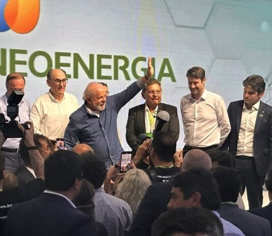 Murilo Galdino acompanha agenda do presidente Lula na Paraíba e reforça pedido de agilidade na conclusão da Adutora do Pajeú