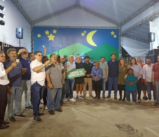 Maior São João do Mundo: Comerciantes começaram a receber estruturas