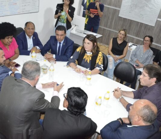 Vereadores se reúnem com secretário para discutir hemodiálise em Campina Grande