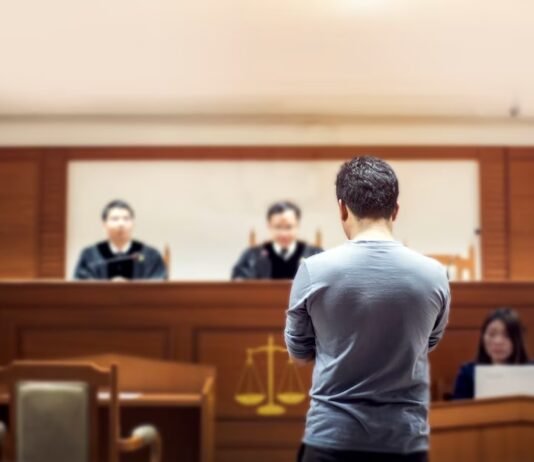 Saiba como o advogado atua em casos de violência contra mulher