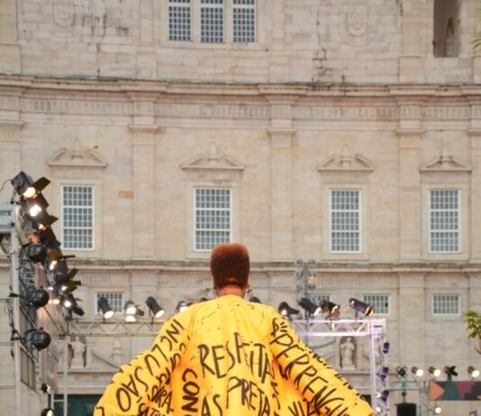 Will Bank leva Dismorfia Financeira para passarela mais preta do país