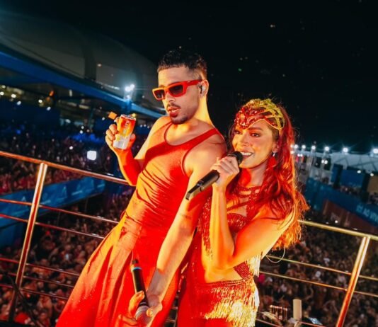 Anitta, Pedro Sampaio e Beats causam com super show e efeitos especiais na primeira noite do Carnatal