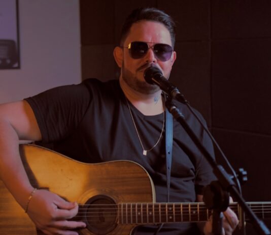 Cantor João Reys viralizou vídeo compartilhado pela Simone Mendes faz show em João Pessoa, neste sábado (20)