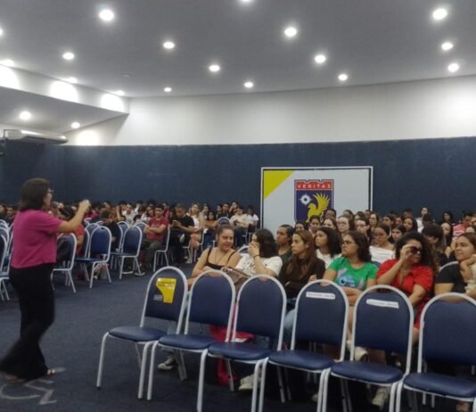 Currículo inteligente é tema de palestra na UNINASSAU