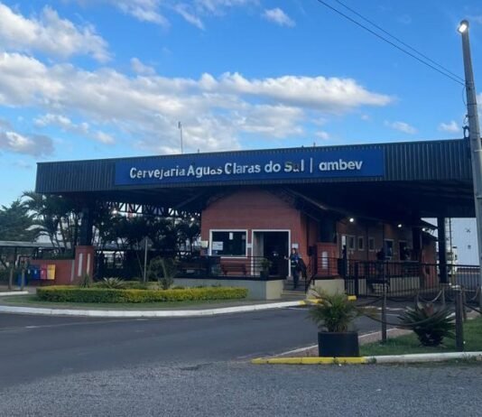 Ambev para a produção de cerveja para envasar água potável para o Rio Grande do Sul