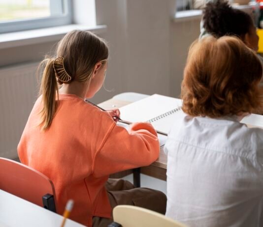 Psicológa explica como reduzir a ansiedade na volta às aulas