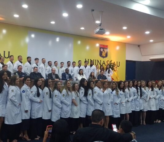 UNINASSAU realiza Cerimônia do Jaleco e aula magna de Medicina
