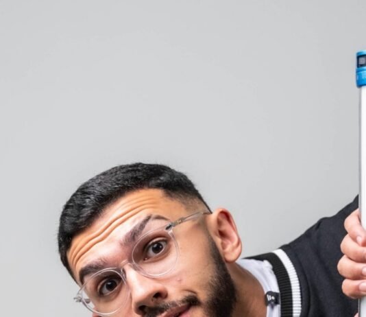 Mago da Fuleragem apresenta novo show de stand-up “Tô Entendendo Mais Nada!” em João Pessoa