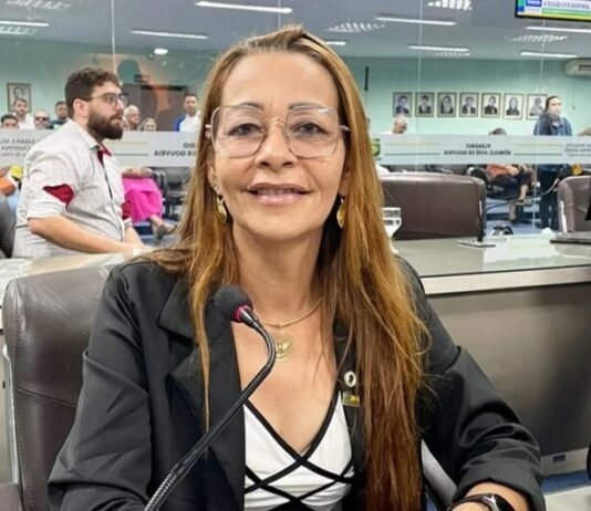 Aninha Cardoso celebra sanção a PL que garante transparência no atendimento a gestante
