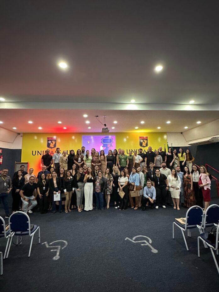 1 - Docentes, coordenadores e equipe acadêmica da UNINASSAU Campina Grande (1)