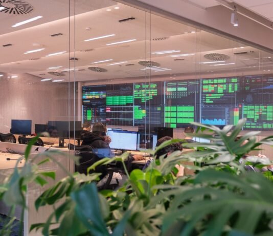 Selic em 15%: XP destaca oportunidades atrativas na renda fixa após decisão do Copom