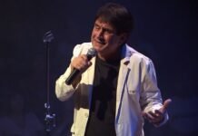 Biafra celebra 45 anos de carreira com show emocionante no Teatro Paulo Pontes no dia 04 de novembro