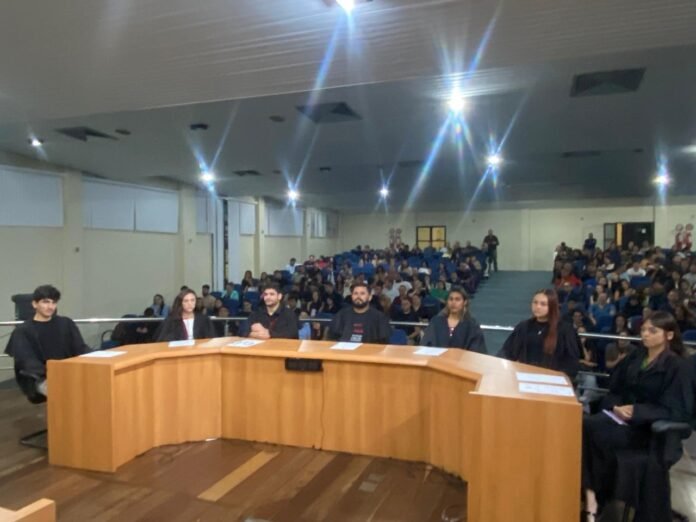 2- Jurados que integram o corpo de júri