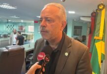 Anderson Pila diz que prefeitura não administra Campina e tenta enganar o povo com obras faraônicas