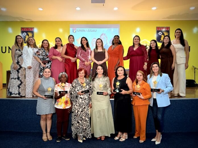 1- Coordenadoras de curso e homenageadas no Ser Mulher Destaque UNINASSAU (1) (1)