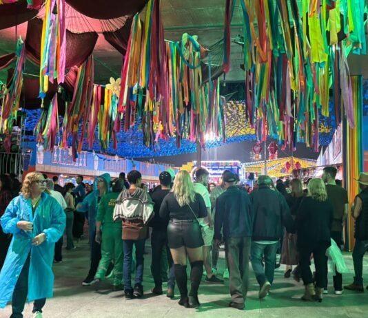 Forró tradicional marca a programação cultural desta segunda-feira n’O Maior São João do Mundo