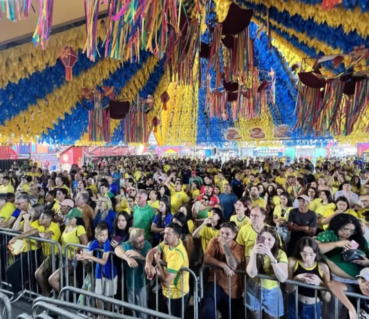 Domingo de despedida: Maior São João do Mundo encerra edição 2026 com muita música e futebol