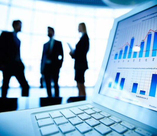 Mercado de trabalho amplia exigências sobre profissionais